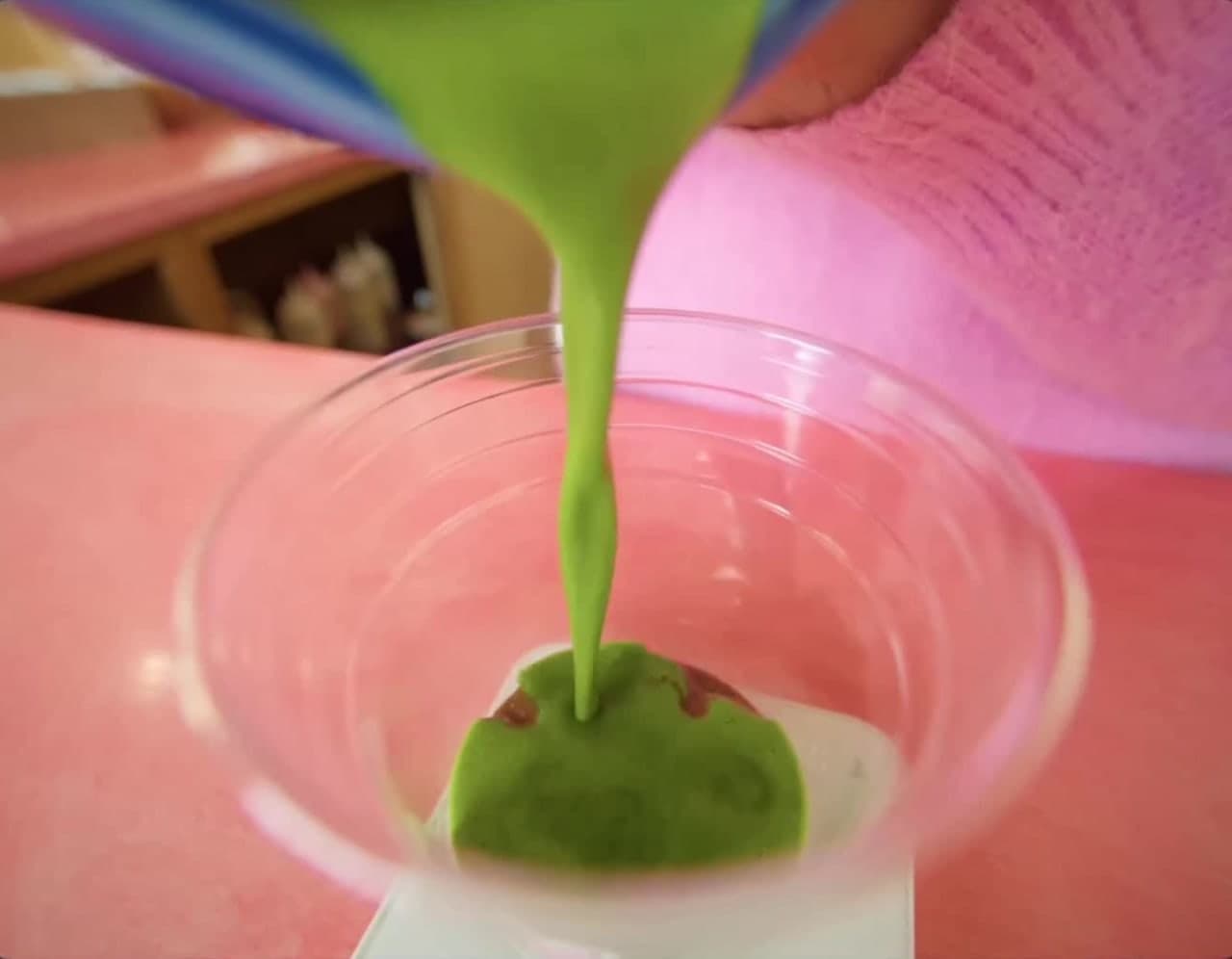 Matcha being poured over ice